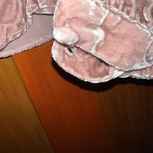 Reformation blush pink velvet blouse L - Picture 3 of 6